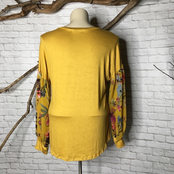 PLUS - Veveret Top Floral LS Mustard - Picture 5 of 9